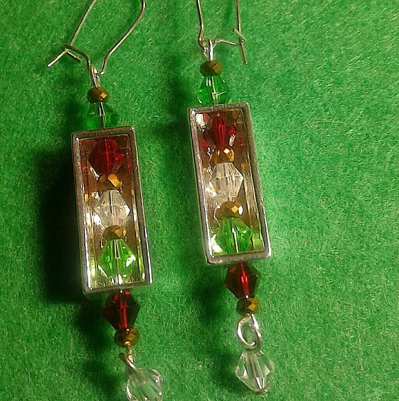 "Colors of Xmas" swarovski crystal earrings - Picture 4 of 7